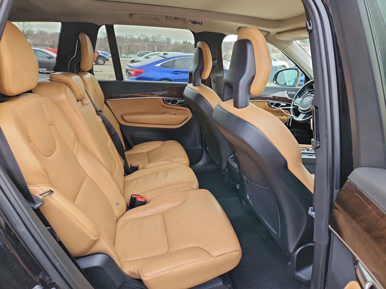 2016 VOLVO XC90 T6 photo 11