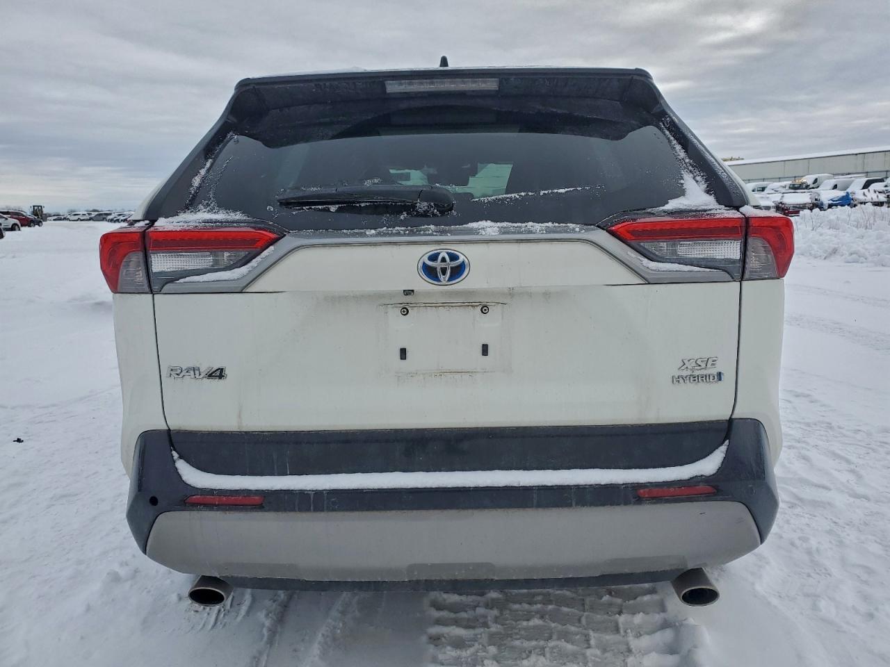 2022 TOYOTA RAV4 XSE photo 6