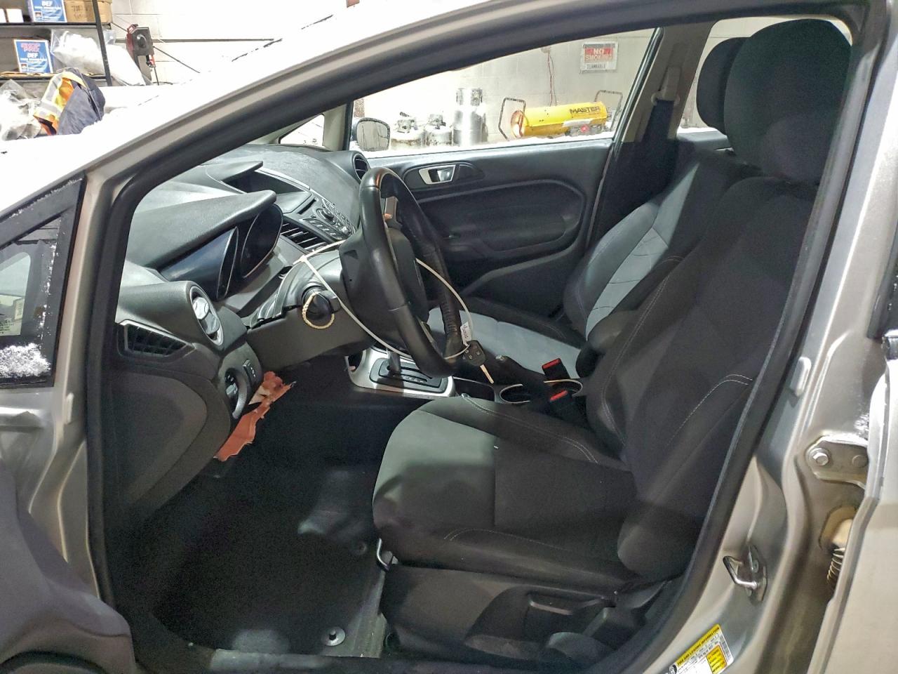 2015 FORD FIESTA SE photo 7