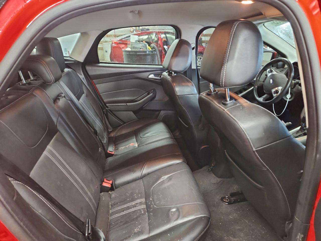 2014 FORD FOCUS SE photo 10