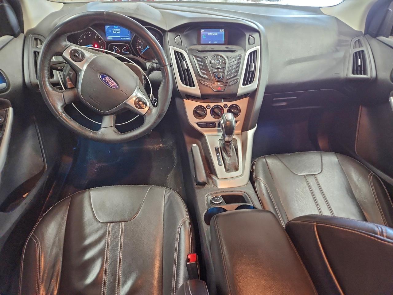 2014 FORD FOCUS SE photo 8