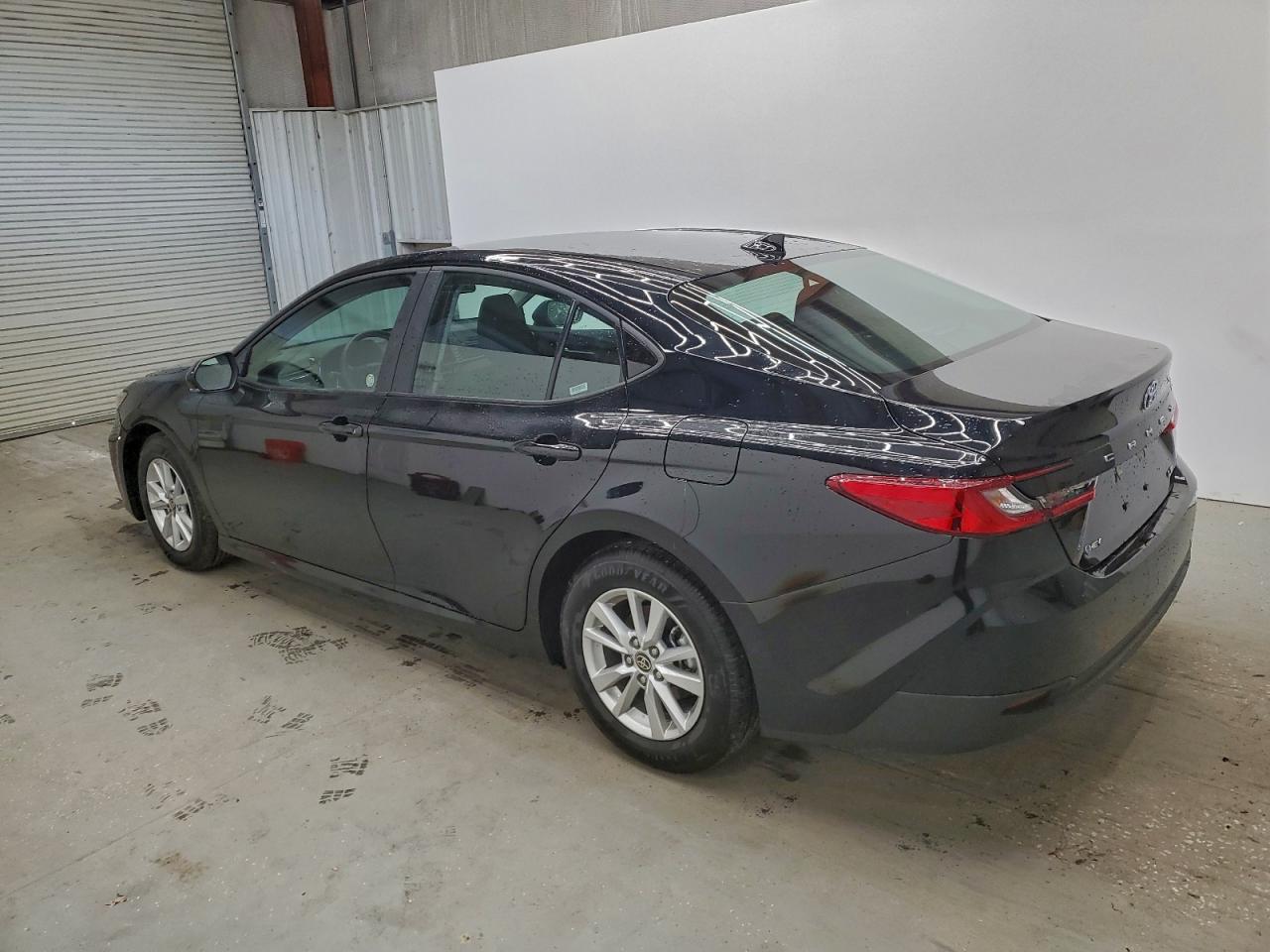 2026 TOYOTA CAMRY LE photo 2