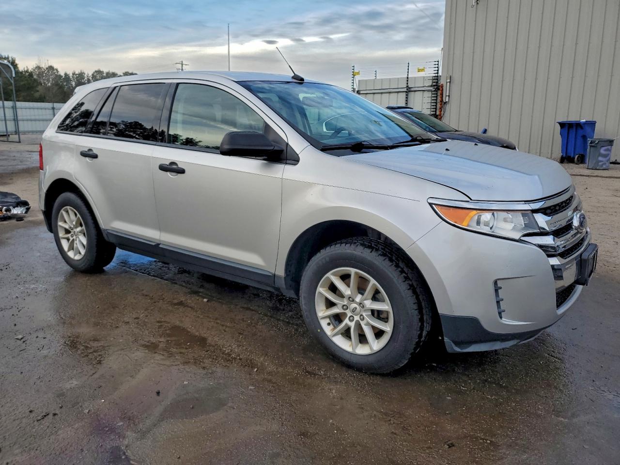 2014 FORD EDGE SE photo 4