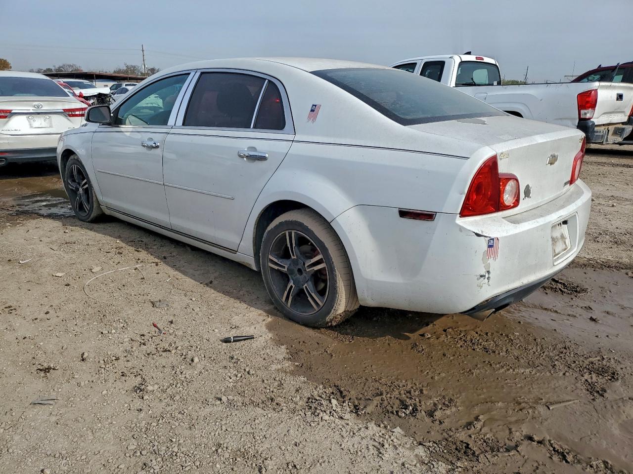 2011 CHEVROLET MALIBU 1LT photo 2