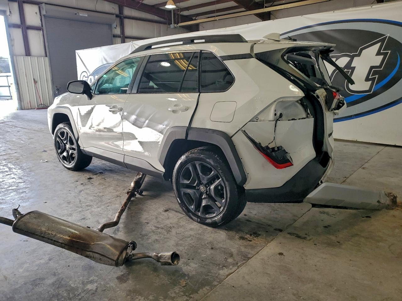 2024 TOYOTA RAV4 ADVENTURE photo 2