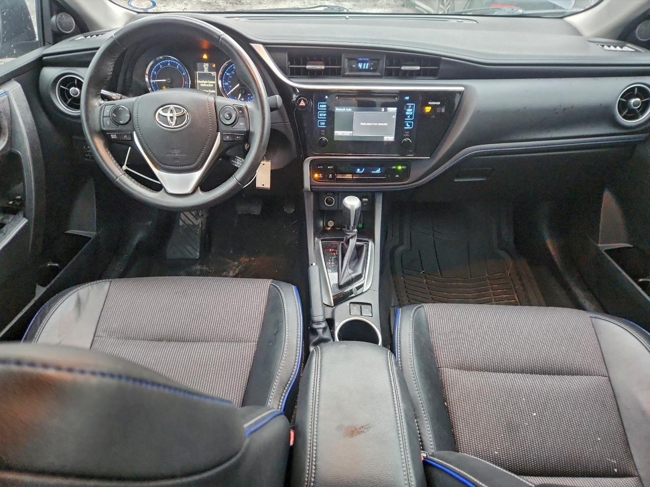 2017 TOYOTA COROLLA L photo 8