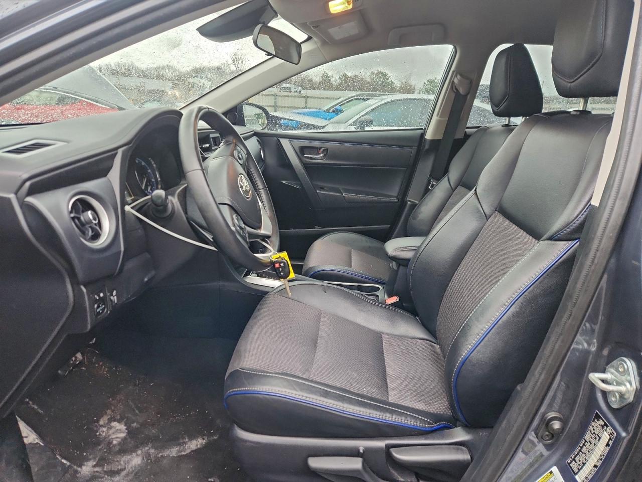 2017 TOYOTA COROLLA L photo 7
