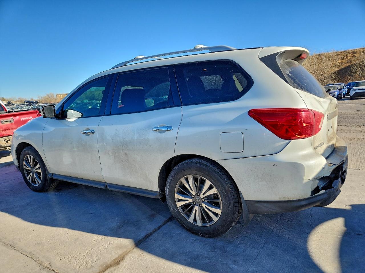 2017 NISSAN PATHFINDER S photo 2