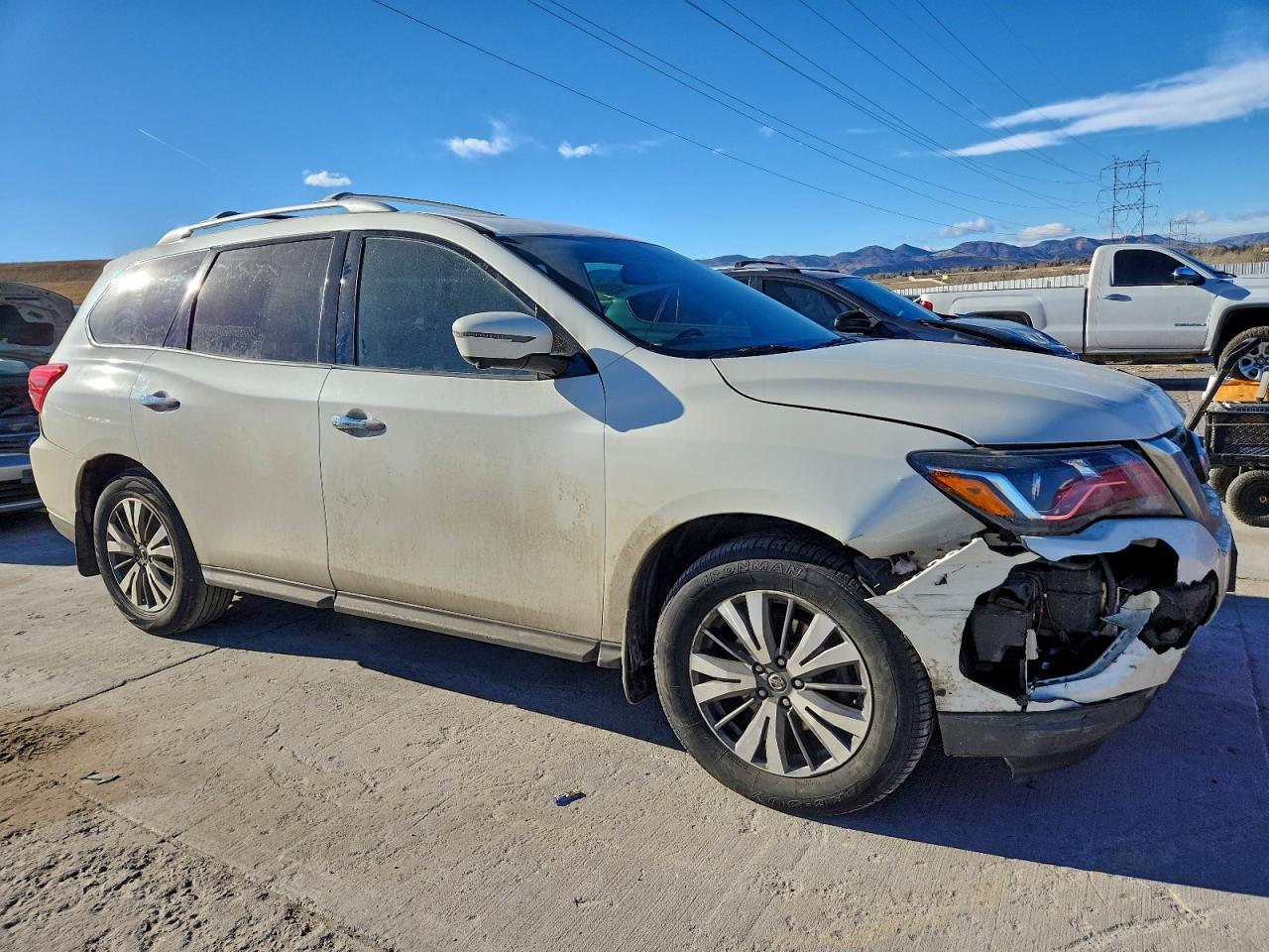 2017 NISSAN PATHFINDER S photo 4