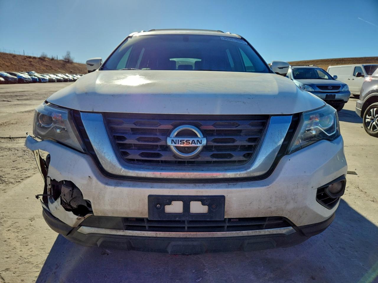 2017 NISSAN PATHFINDER S photo 5