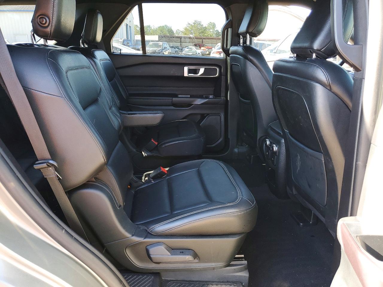 2020 FORD EXPLORER XLT photo 11