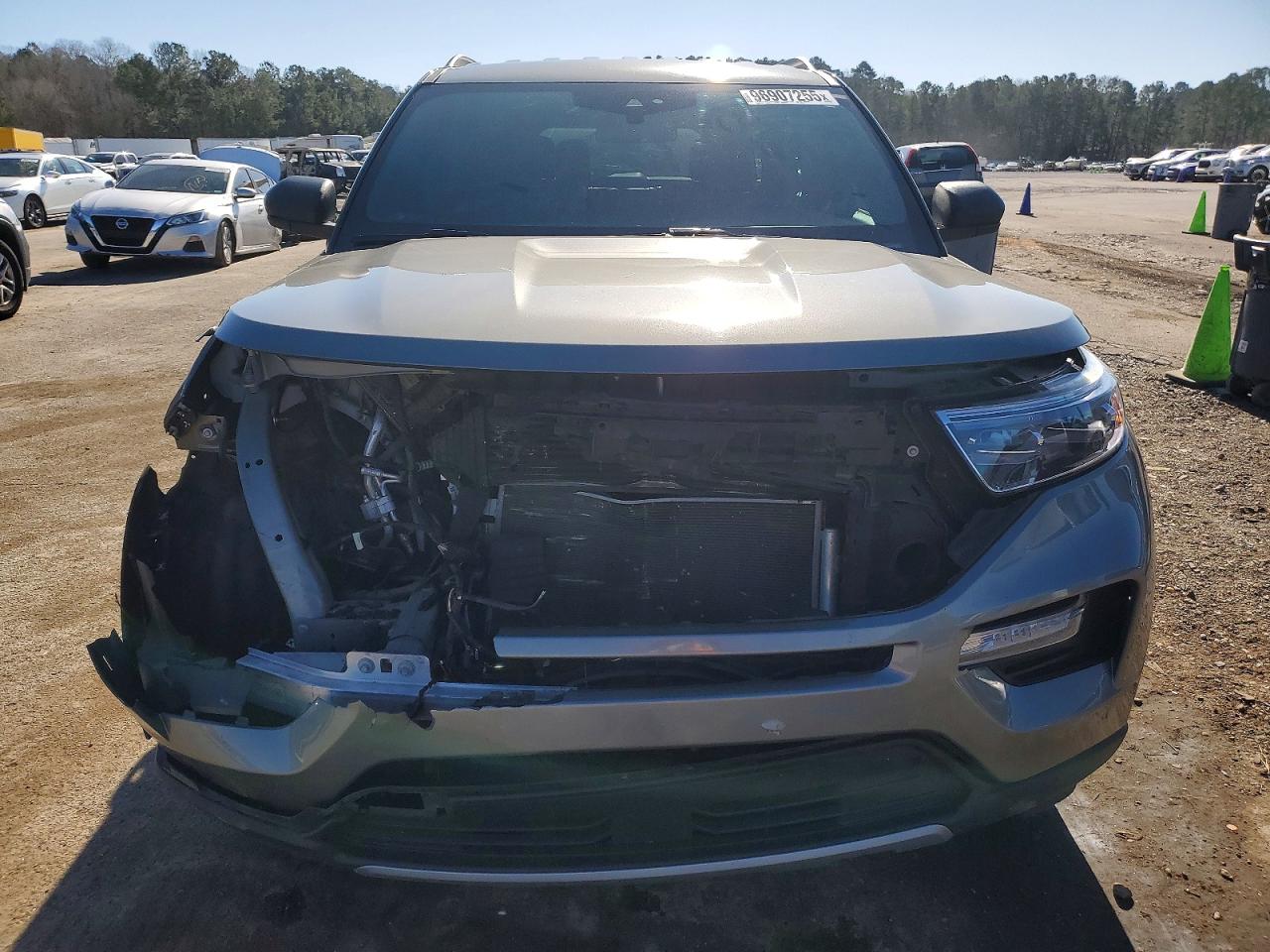 2020 FORD EXPLORER XLT photo 5
