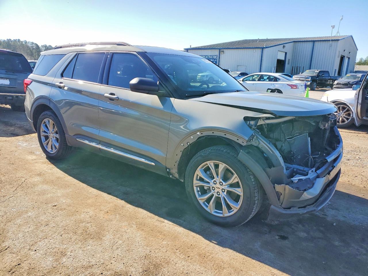 2020 FORD EXPLORER XLT photo 4