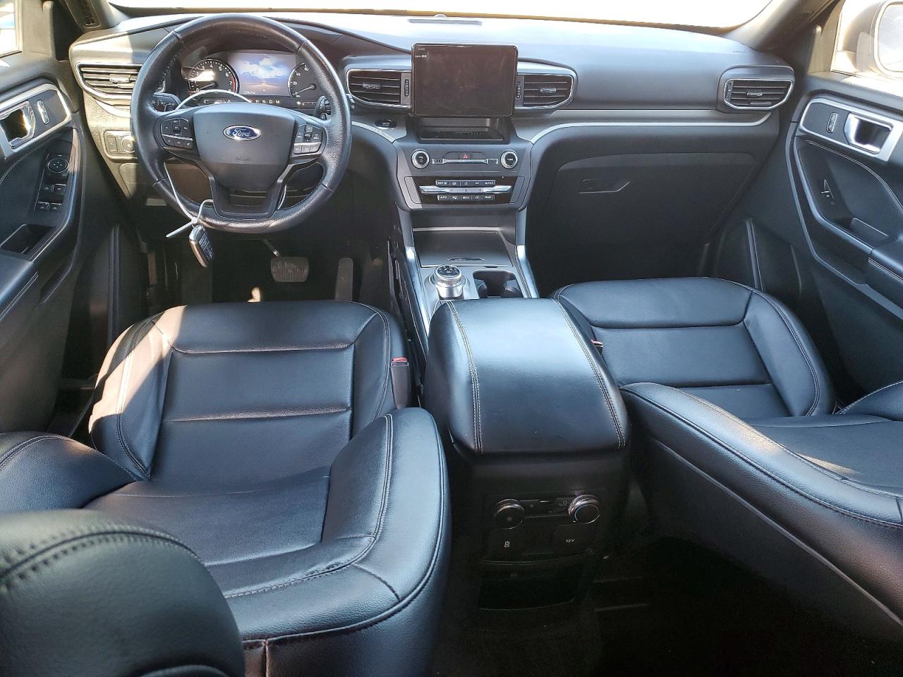 2020 FORD EXPLORER XLT photo 8