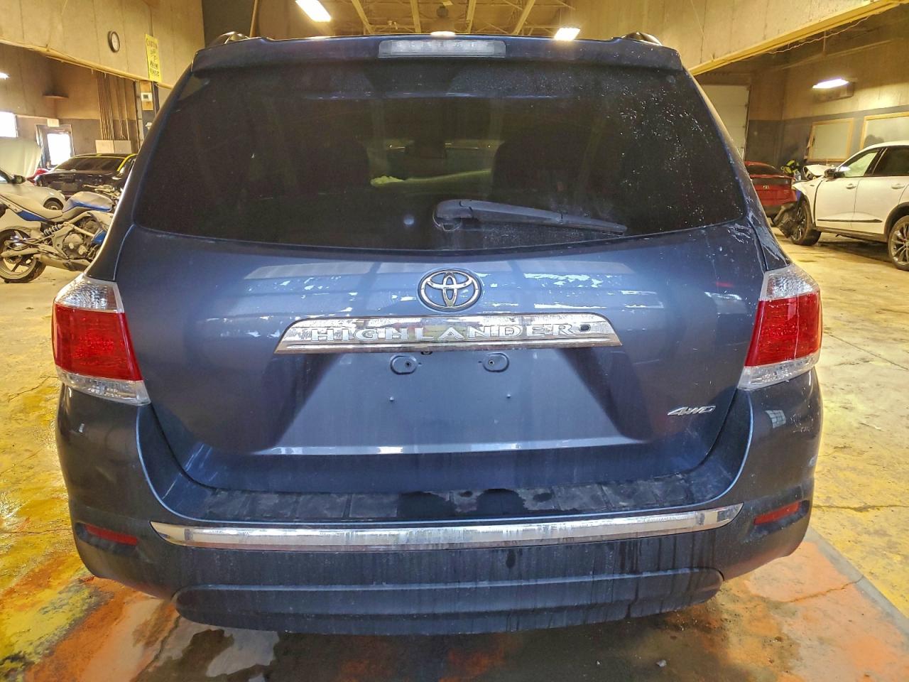 2012 TOYOTA HIGHLANDER LIMITED photo 6
