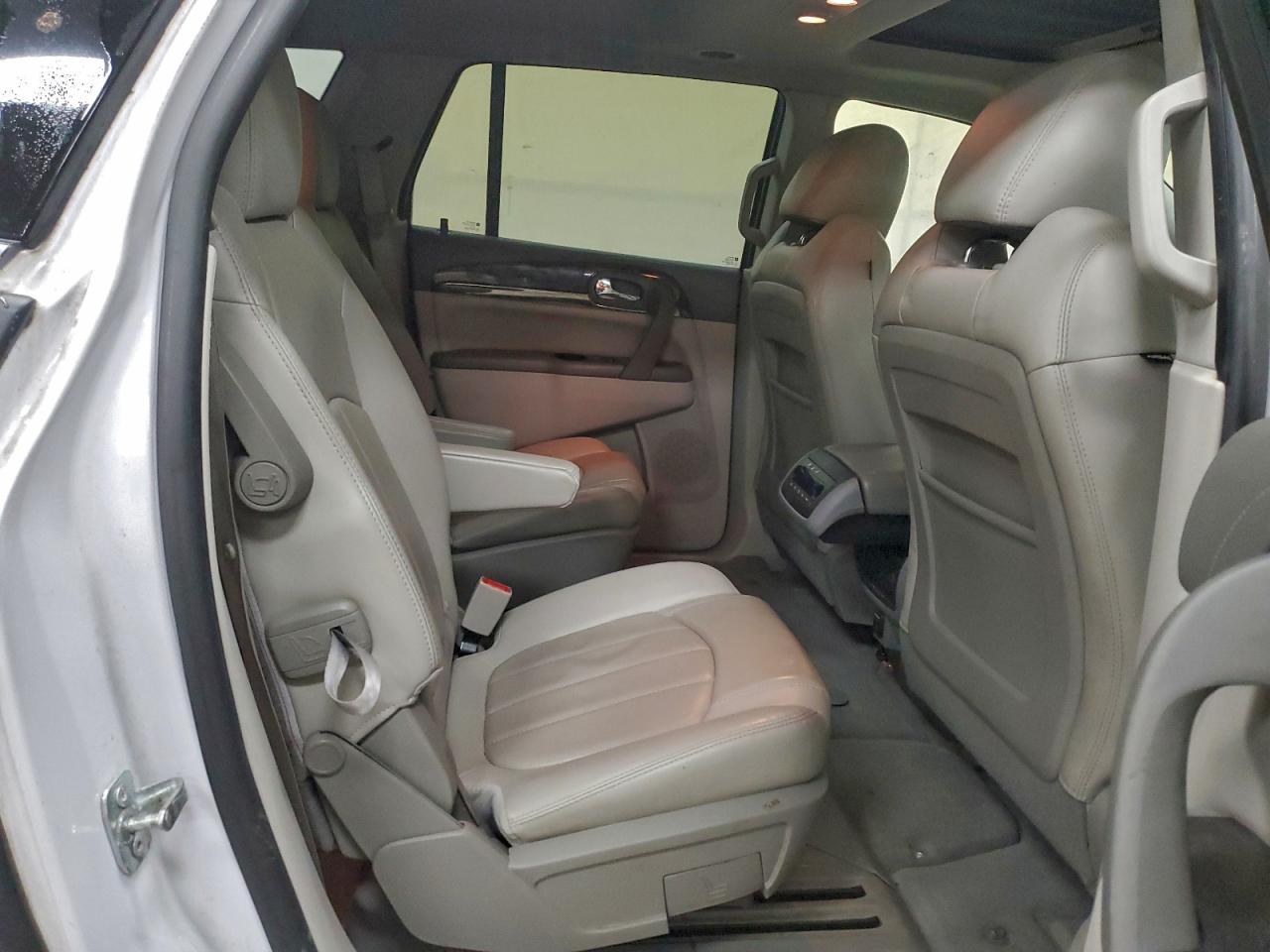 2016 BUICK ENCLAVE photo 11
