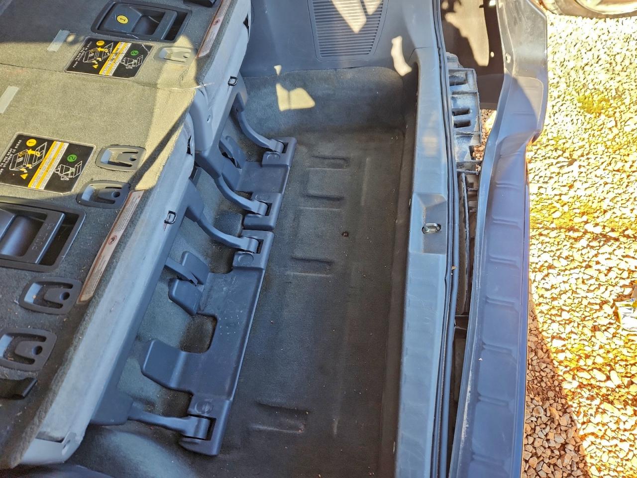 2016 TOYOTA SIENNA LE photo 13
