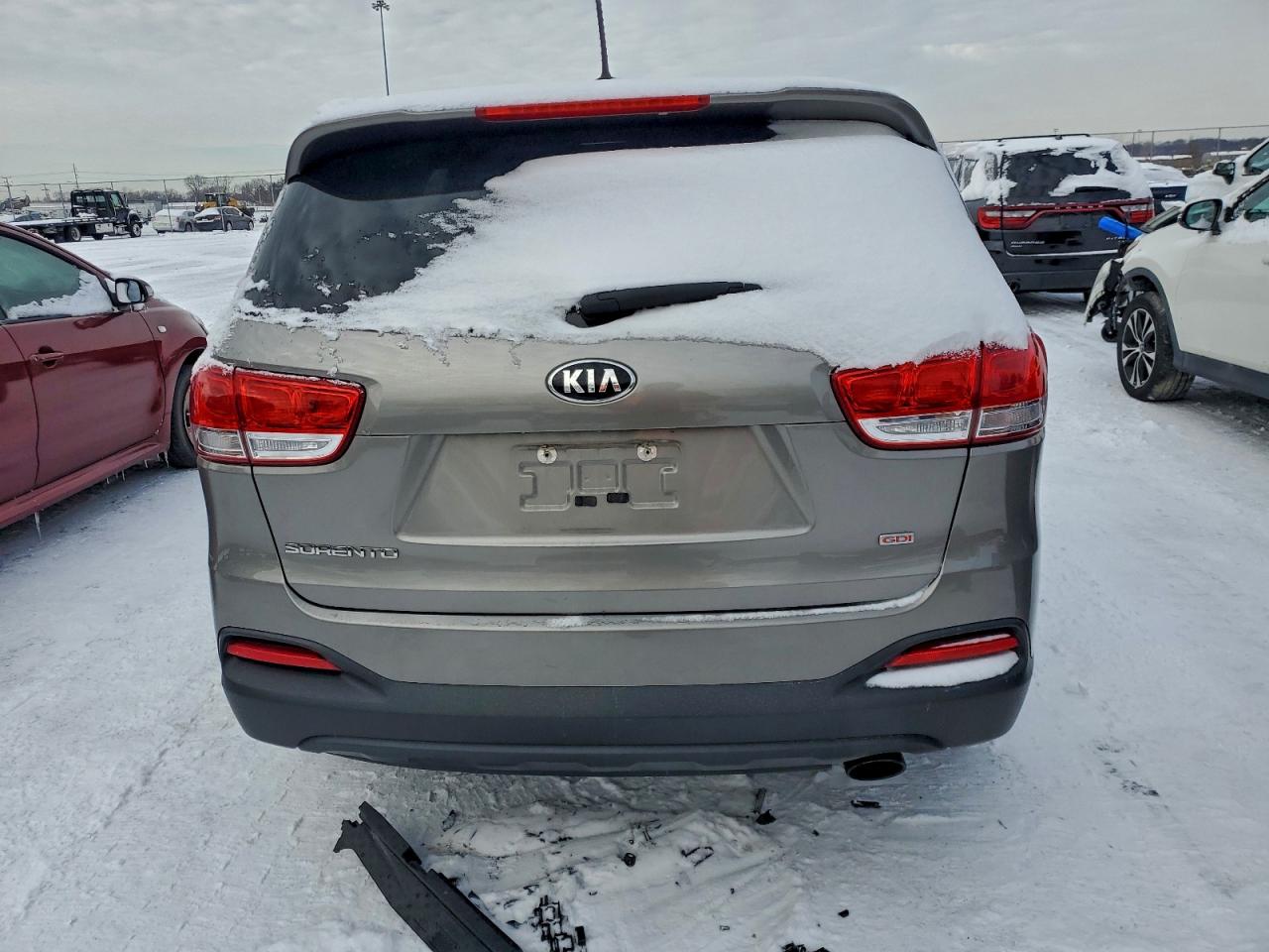 2017 KIA SORENTO LX photo 6