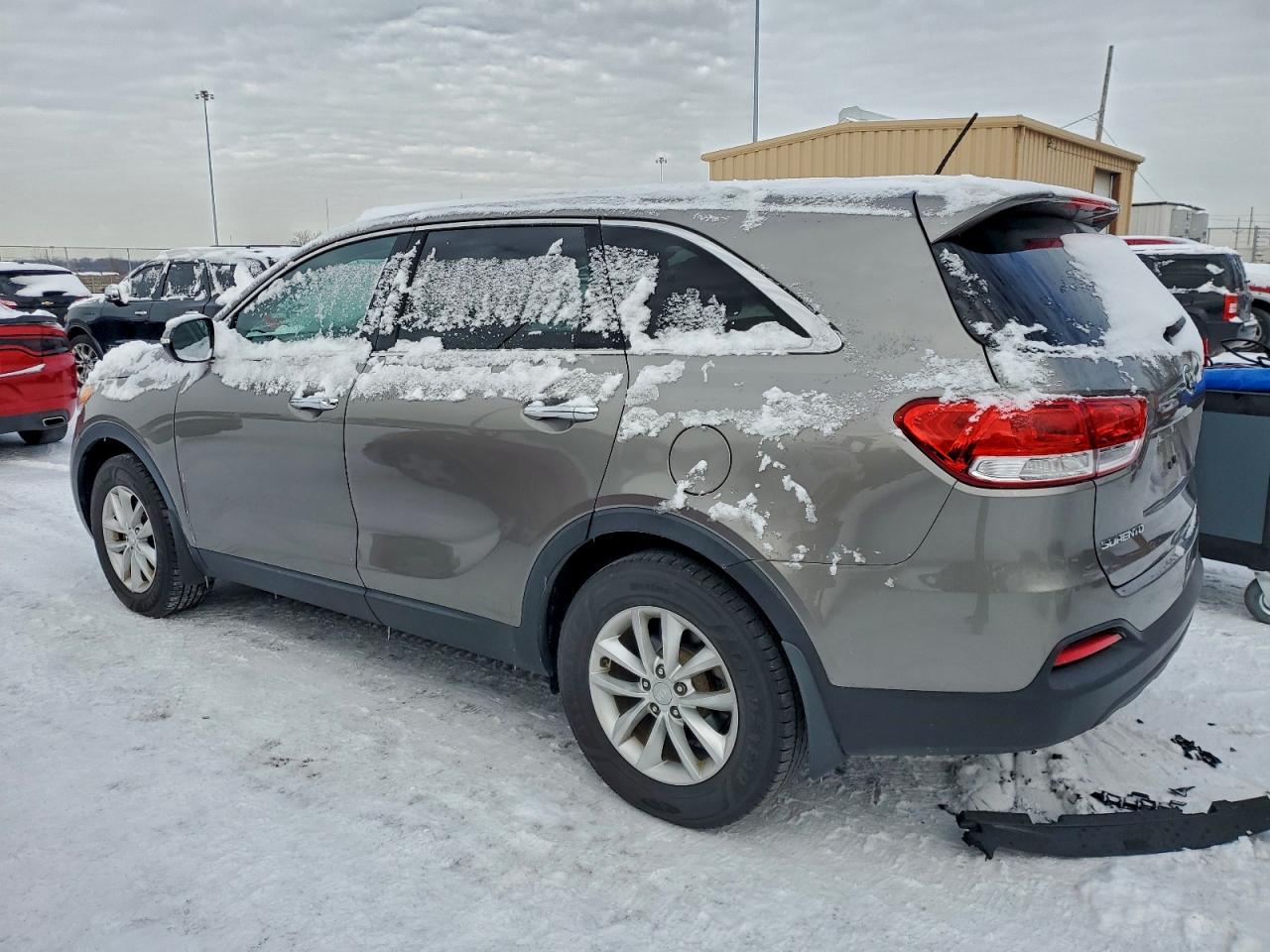 2017 KIA SORENTO LX photo 2
