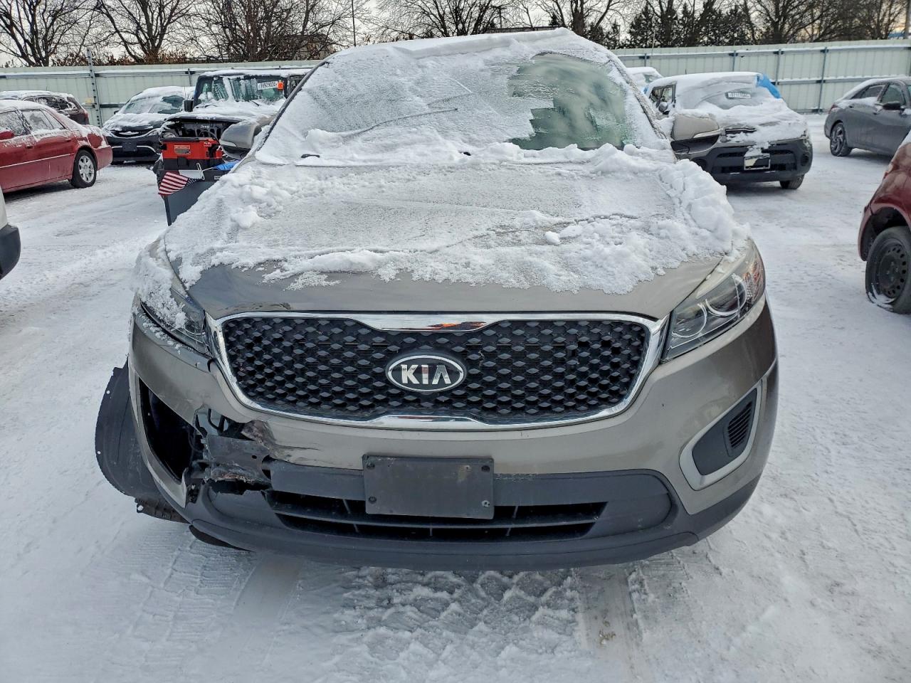 2017 KIA SORENTO LX photo 5