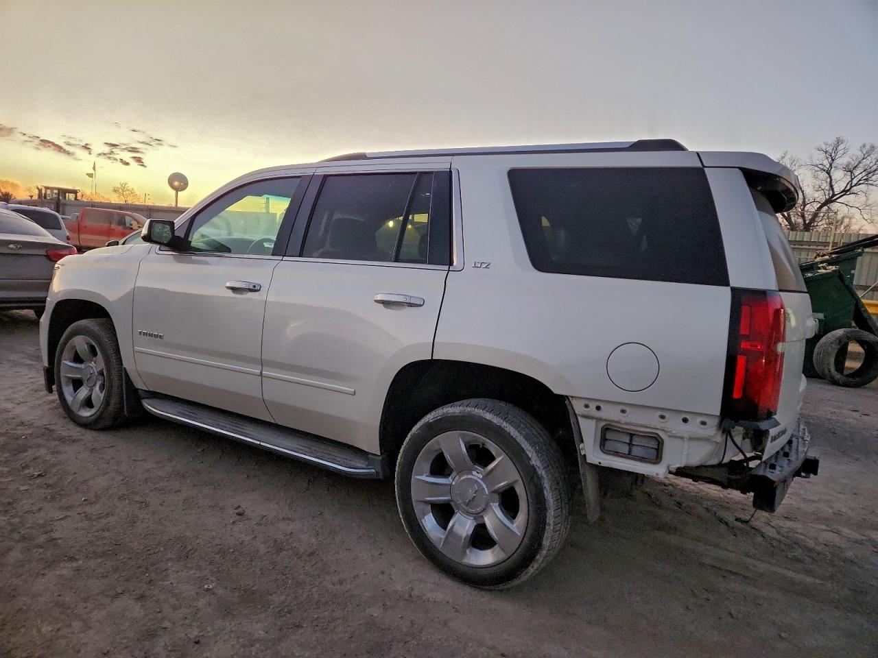 2015 CHEVROLET TAHOE K1500 LTZ photo 2