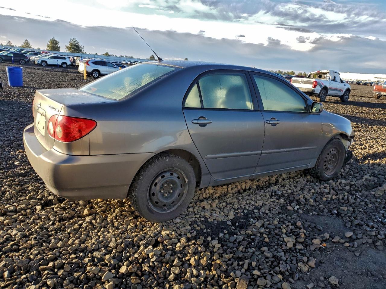 2005 TOYOTA COROLLA CE photo 3