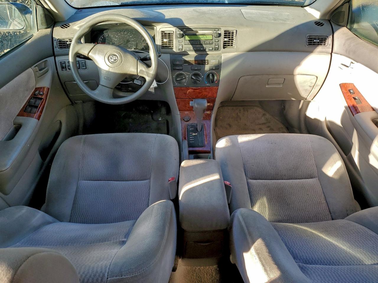 2005 TOYOTA COROLLA CE photo 8