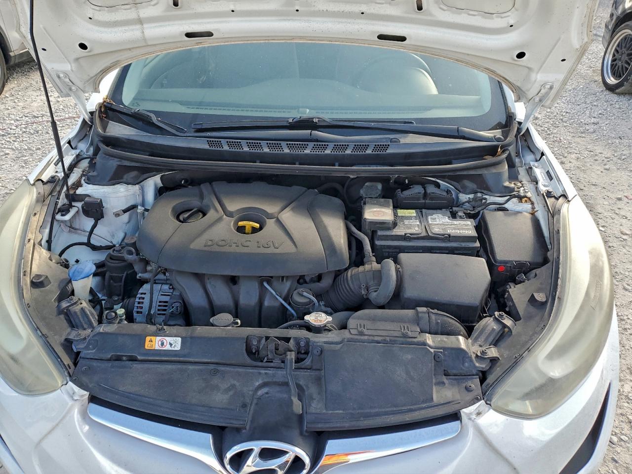 2016 HYUNDAI ELANTRA SE photo 11