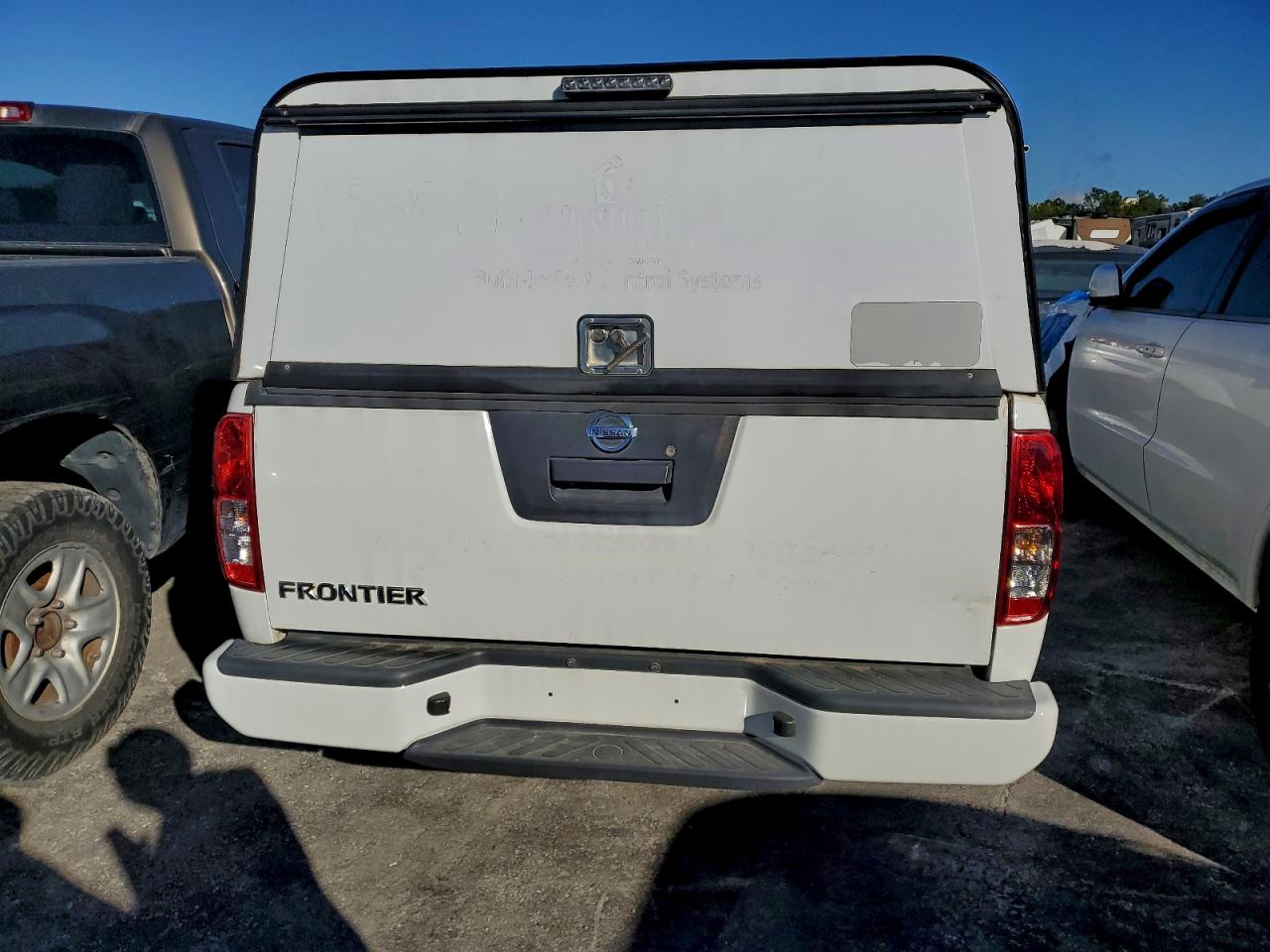 2019 NISSAN FRONTIER S photo 6