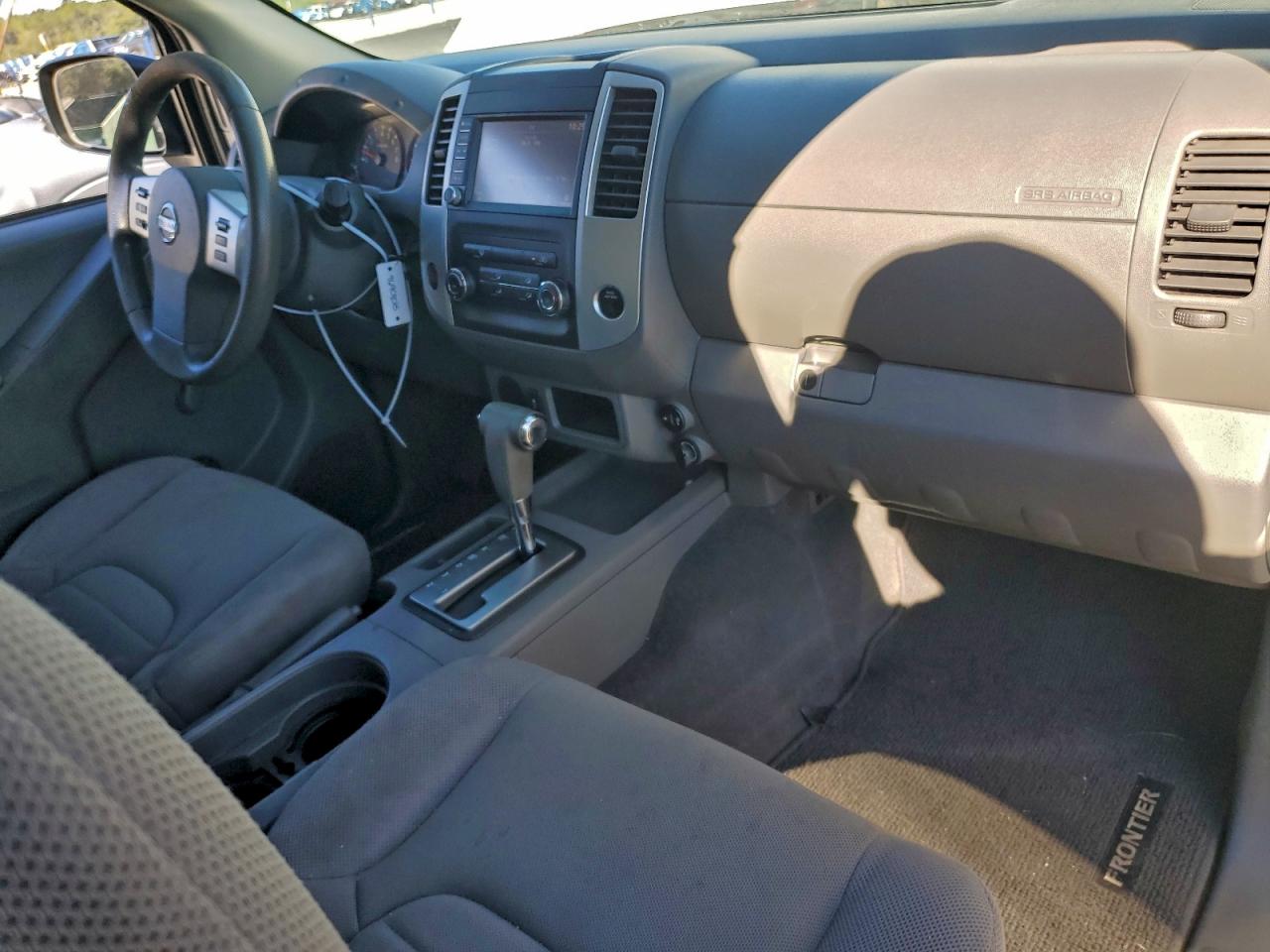 2019 NISSAN FRONTIER S photo 8