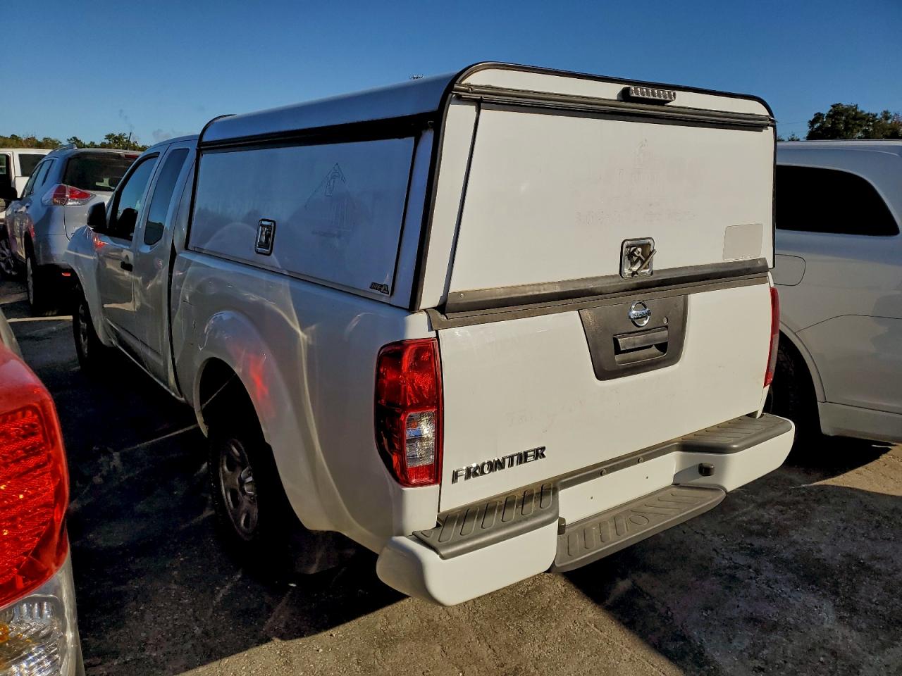 2019 NISSAN FRONTIER S photo 2