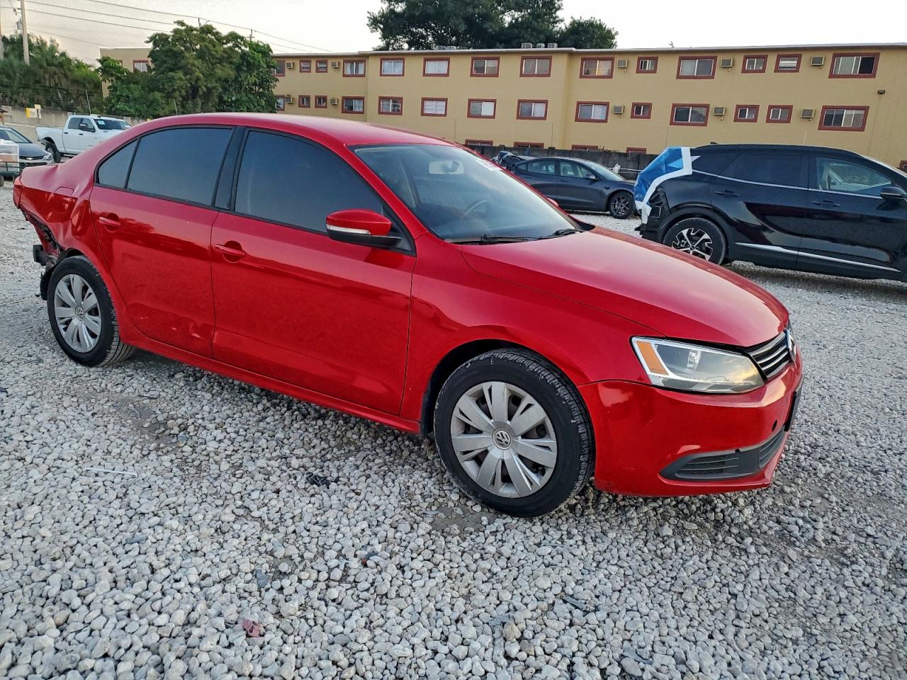 2014 VOLKSWAGEN JETTA SE photo 4