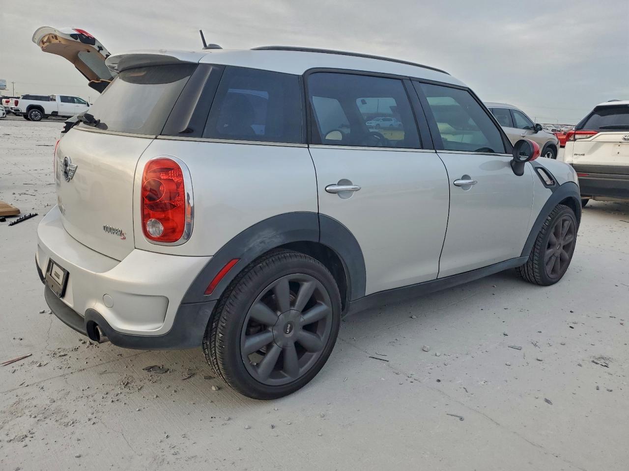2012 MINI COOPER S COUNTRYMAN photo 3