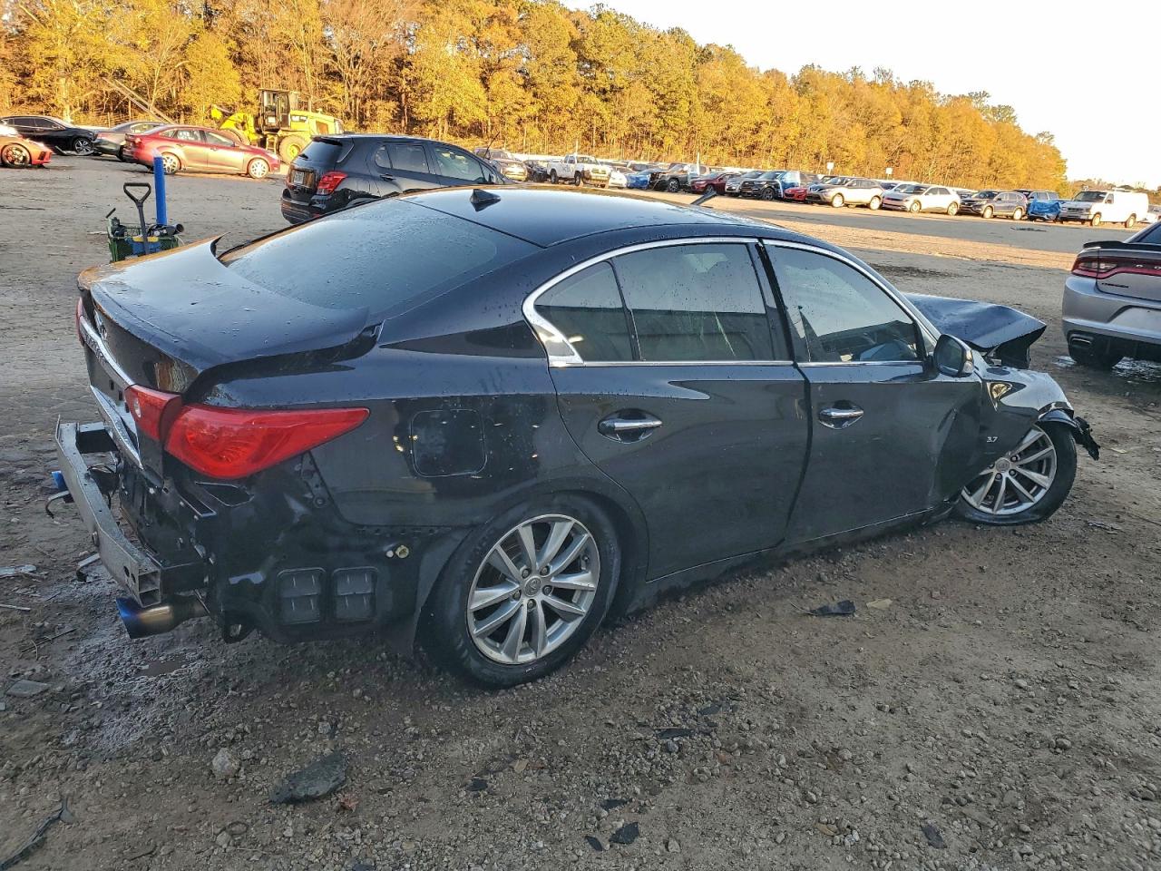 2015 INFINITI Q50 BASE photo 3