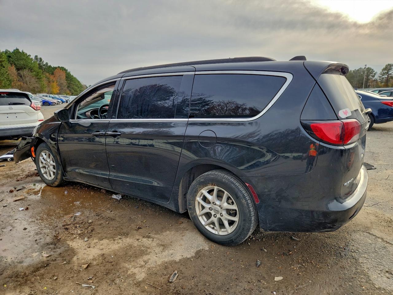 2021 CHRYSLER VOYAGER LXI photo 2