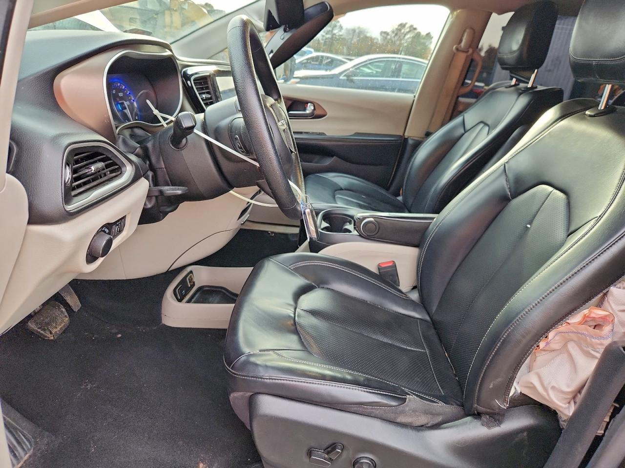 2021 CHRYSLER VOYAGER LXI photo 7