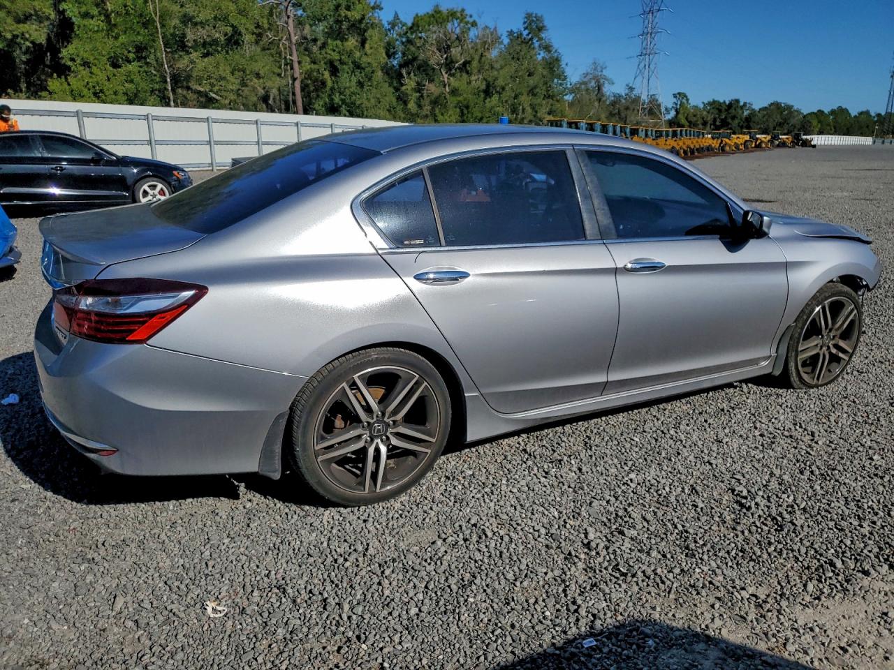 2016 HONDA ACCORD SPORT photo 3