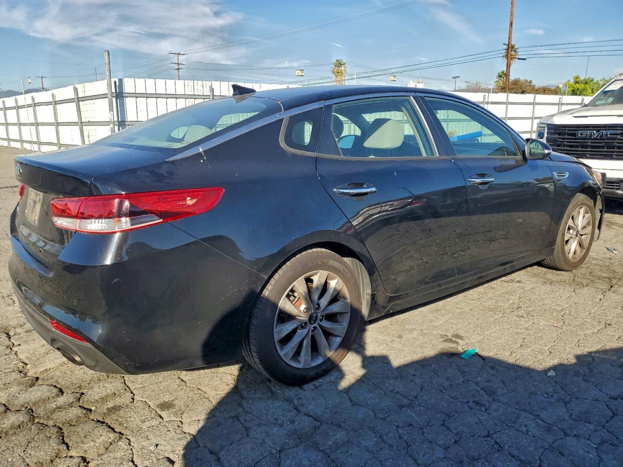 2018 KIA OPTIMA LX photo 3
