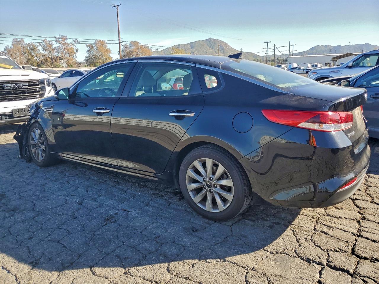 2018 KIA OPTIMA LX photo 2