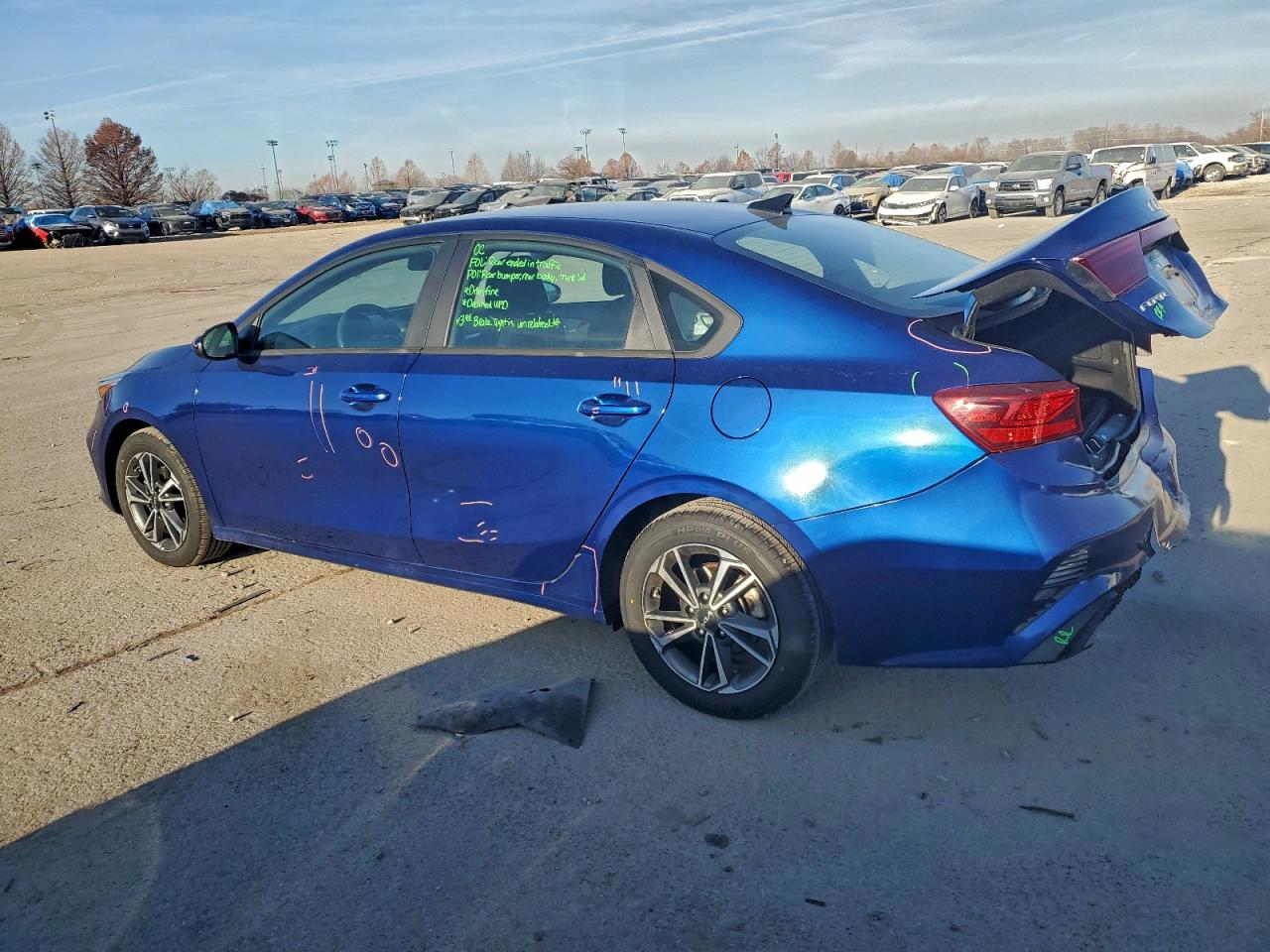 2023 KIA FORTE LX photo 2