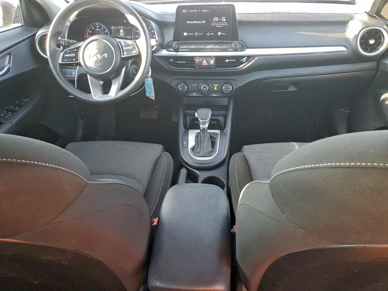 2023 KIA FORTE LX photo 8