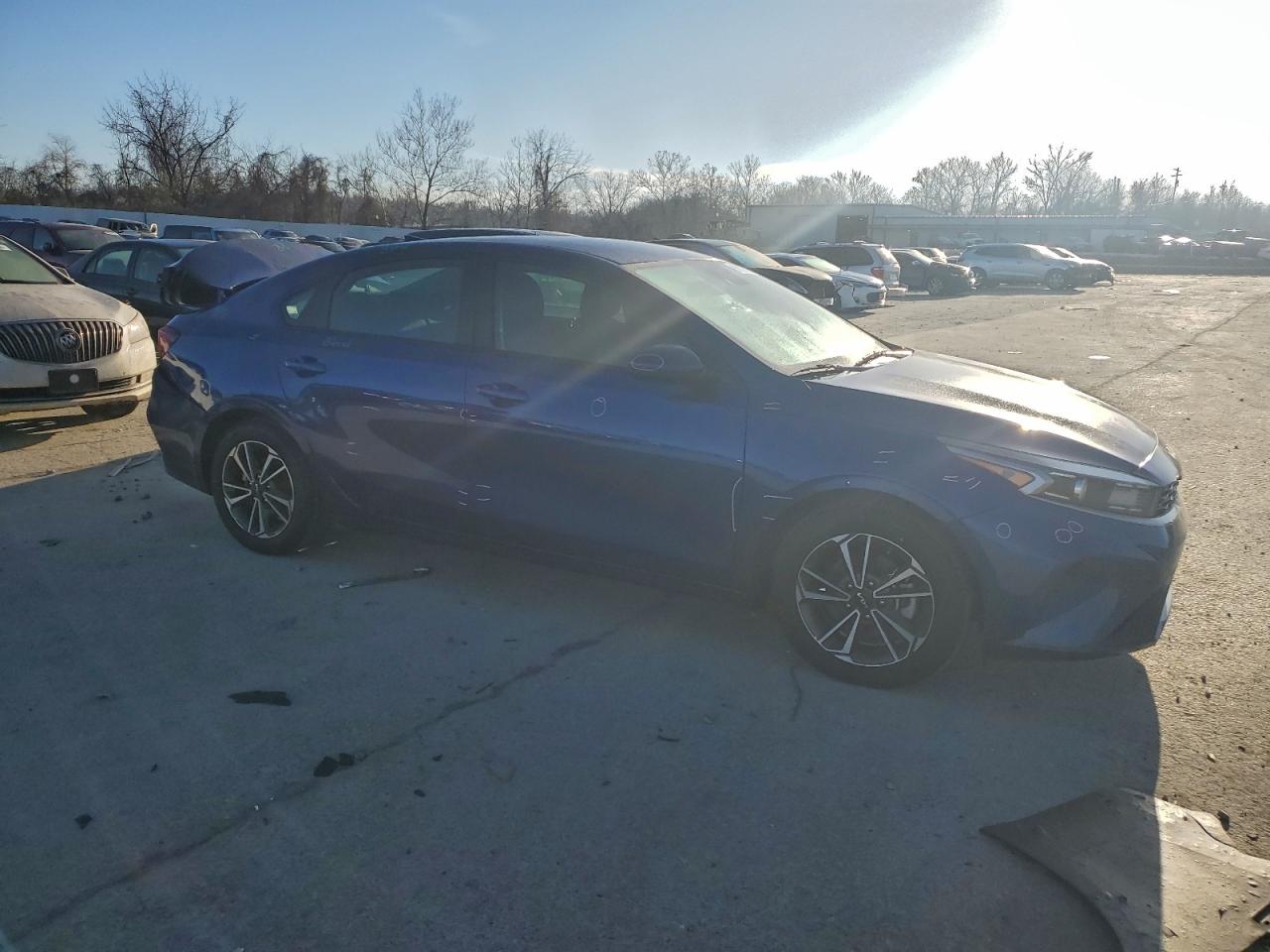 2023 KIA FORTE LX photo 4