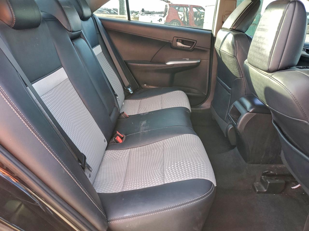 2013 TOYOTA CAMRY L photo 10