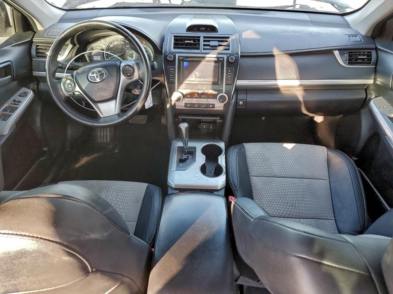 2013 TOYOTA CAMRY L photo 8