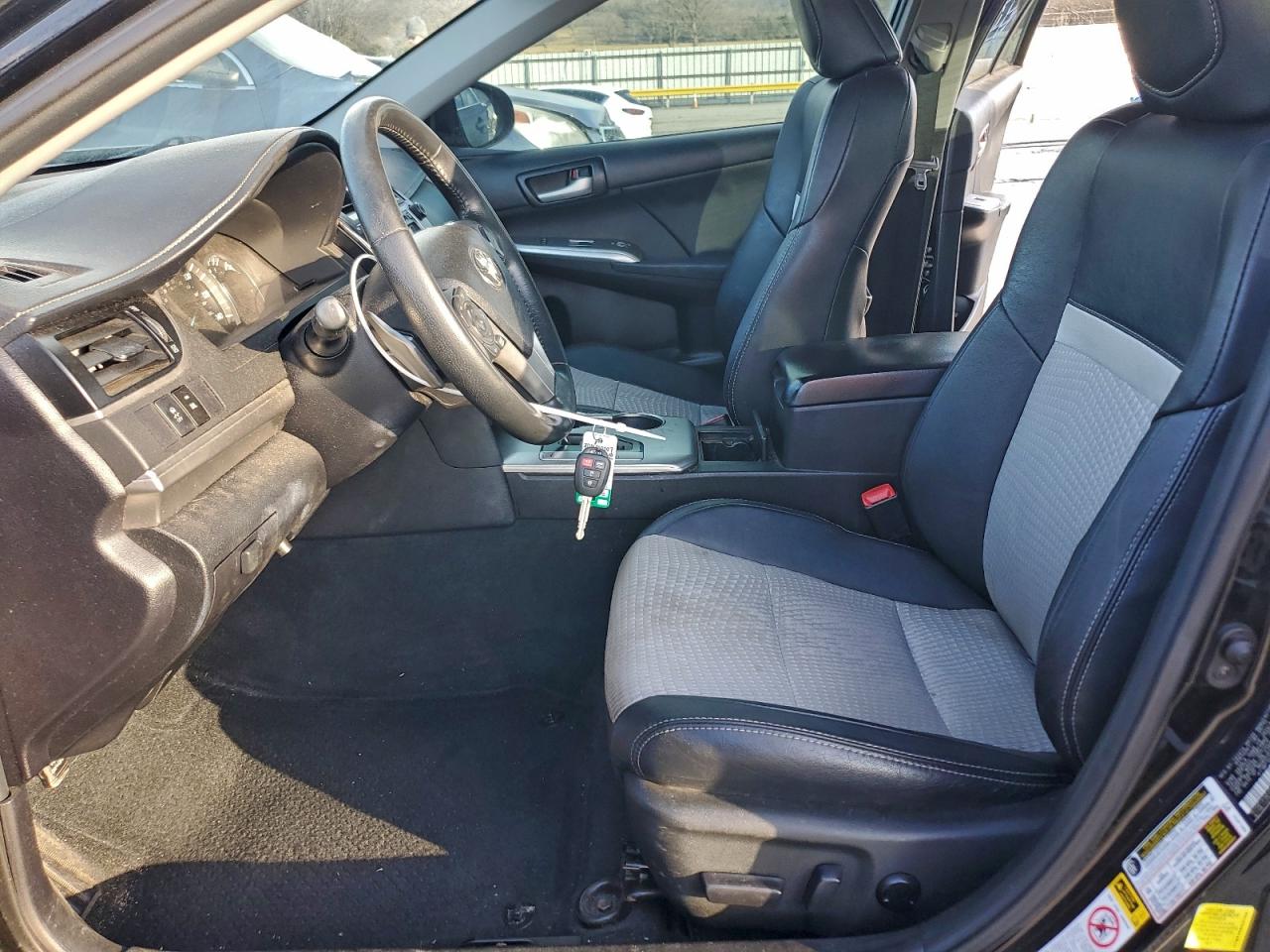 2013 TOYOTA CAMRY L photo 7