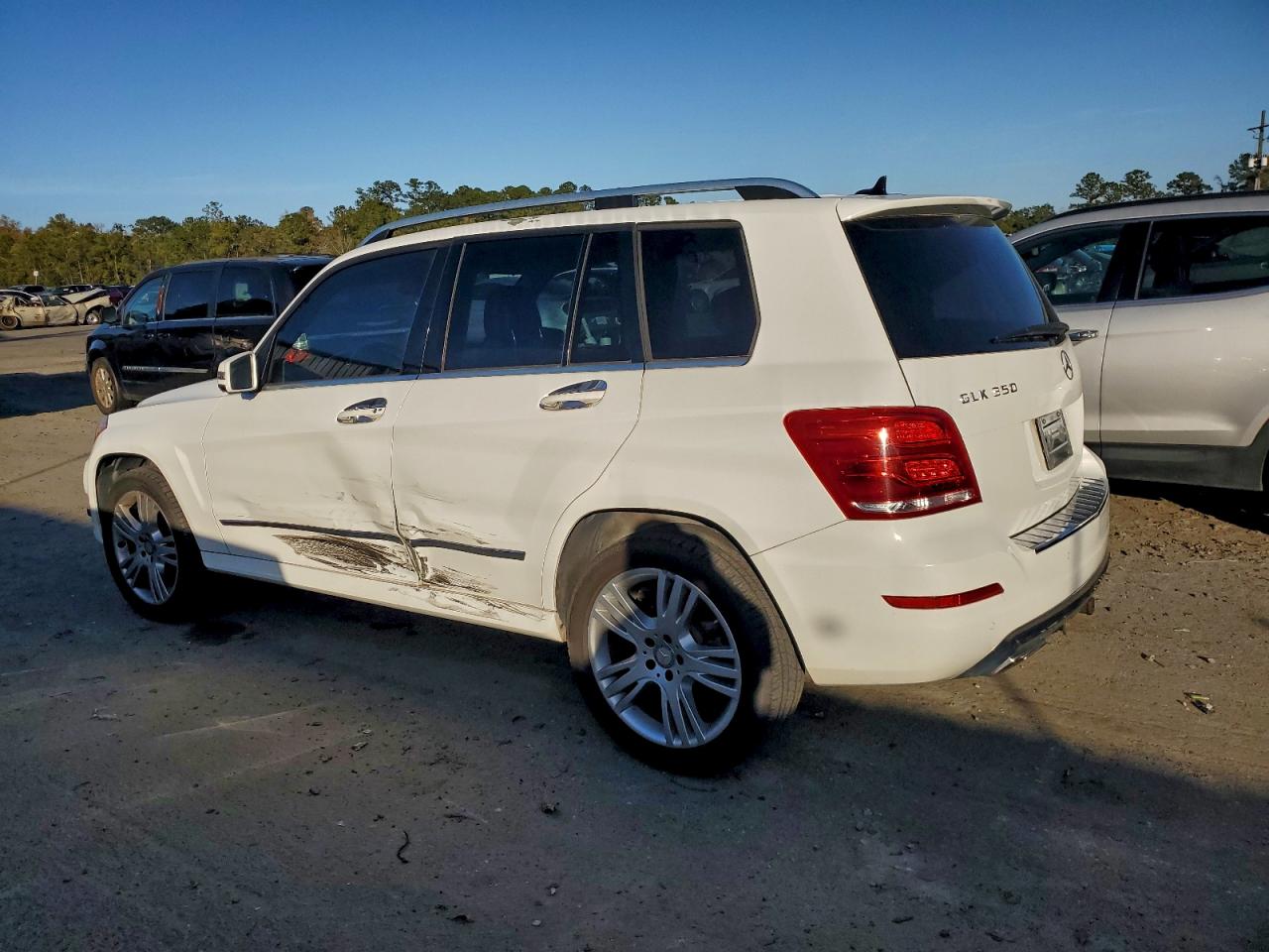 2015 MERCEDES-BENZ GLK 350 photo 2