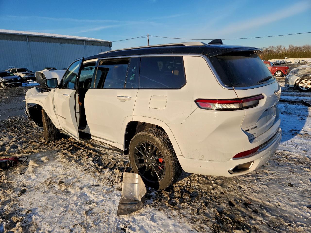 2022 JEEP GRAND CHEROKEE L SUMMIT photo 2