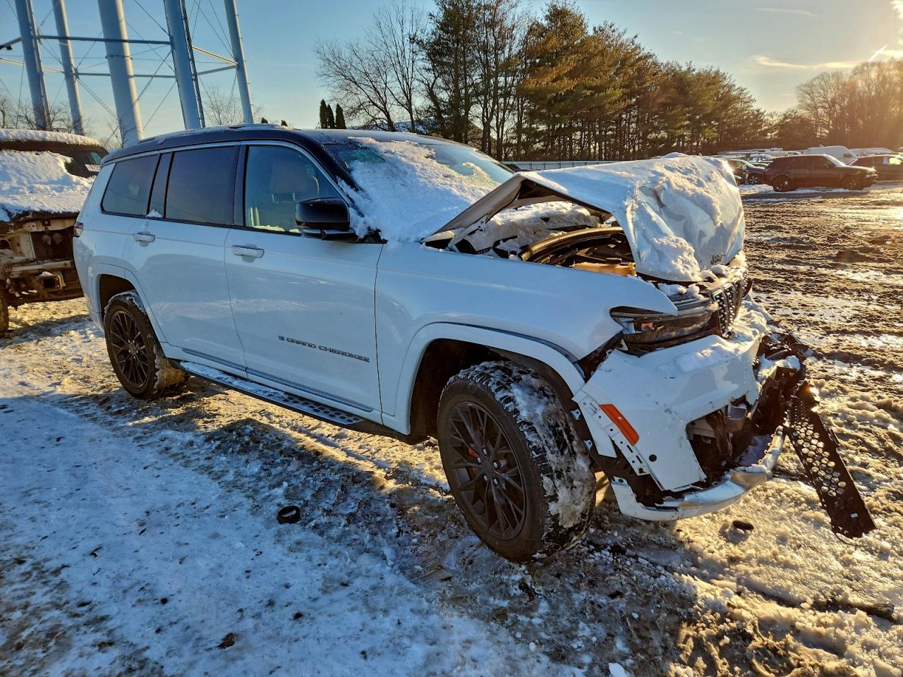 2022 JEEP GRAND CHEROKEE L SUMMIT photo 4