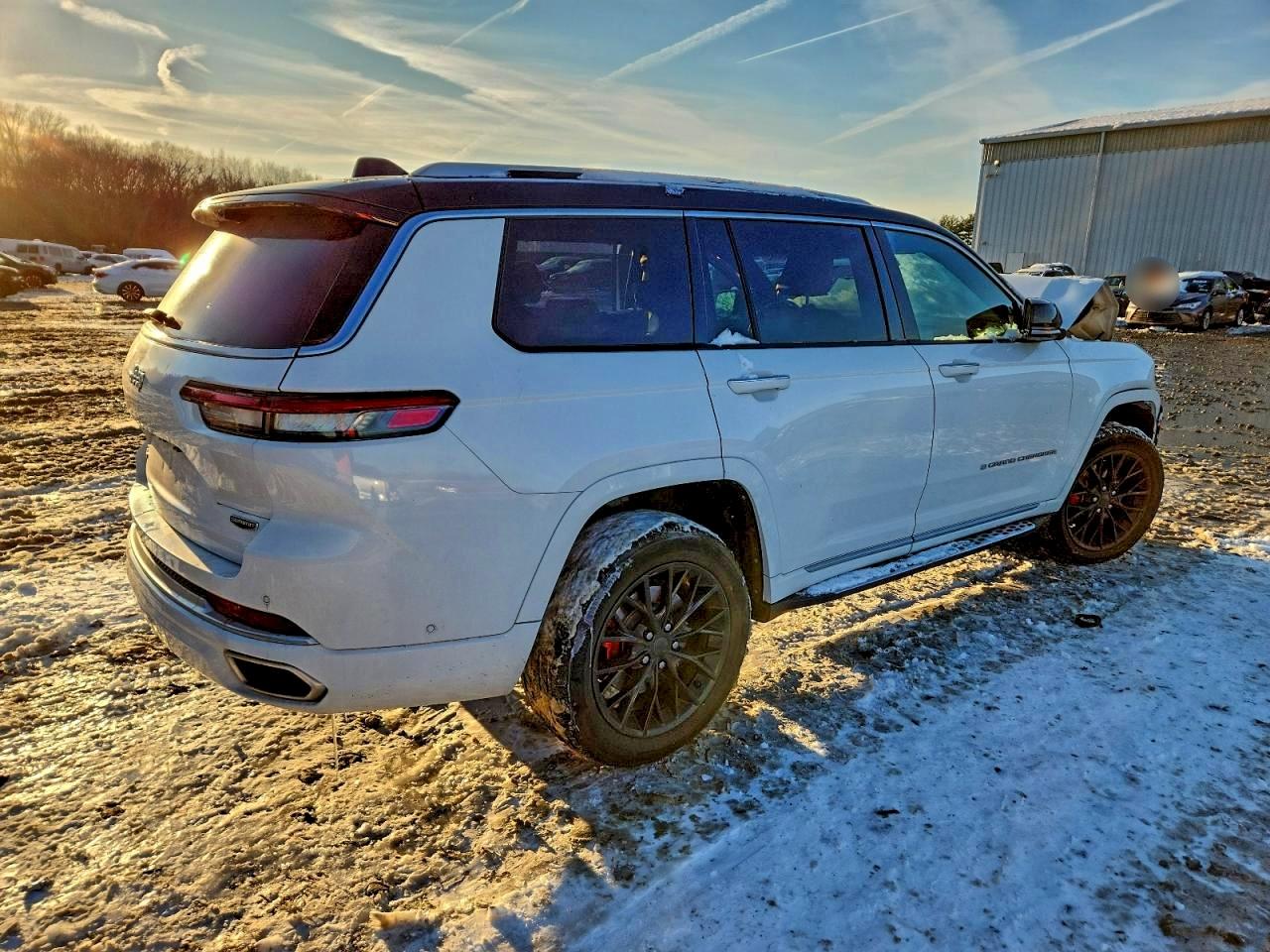 2022 JEEP GRAND CHEROKEE L SUMMIT photo 3