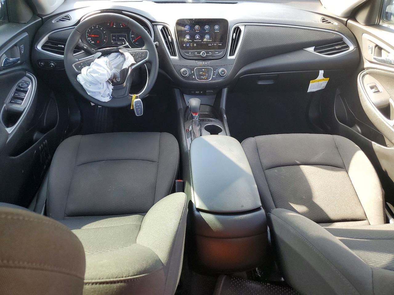 2024 CHEVROLET MALIBU RS photo 8